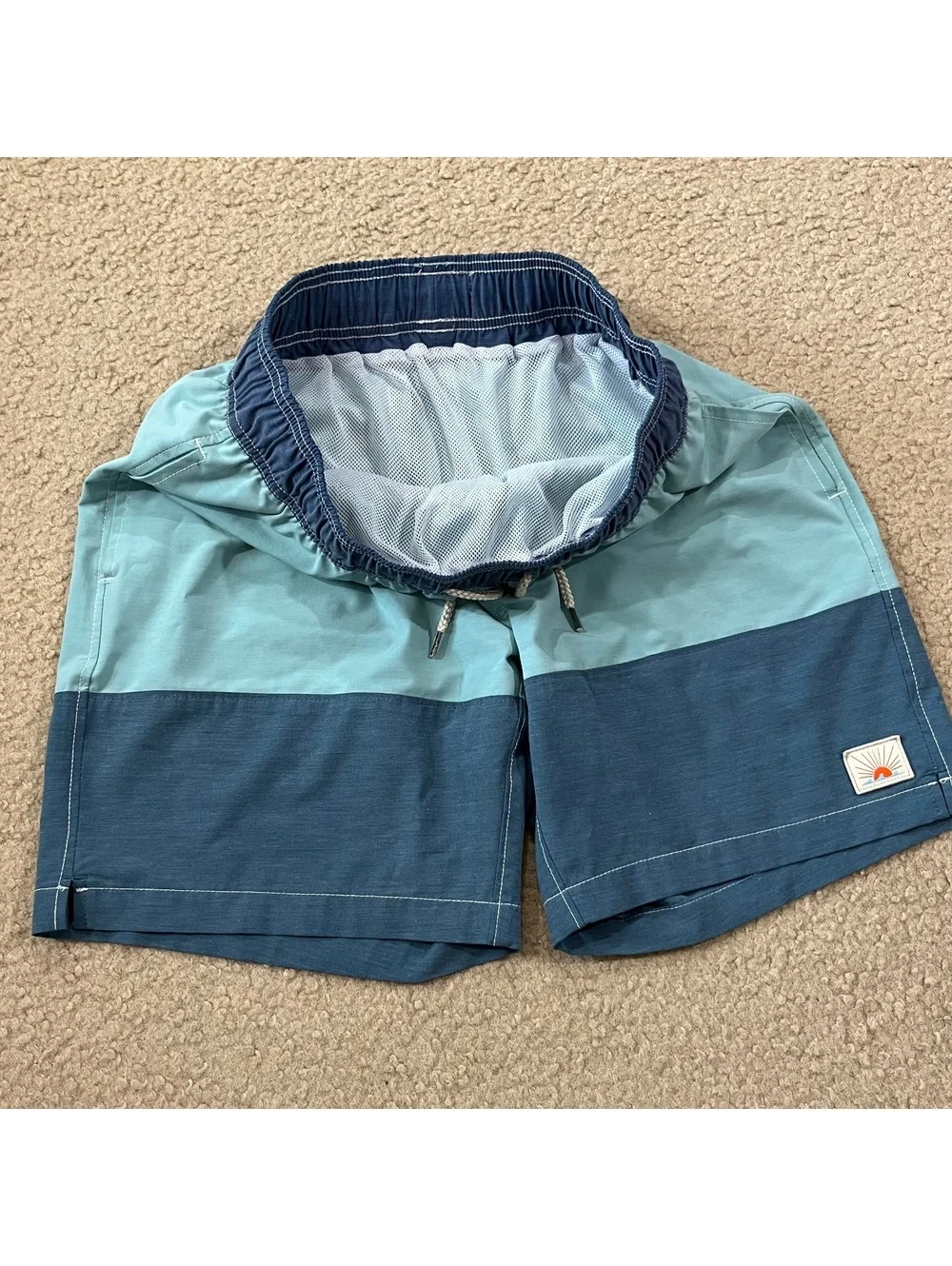 Faherty Beacon Jade & Navy Blue Colorblock Swim Trunks Size Large